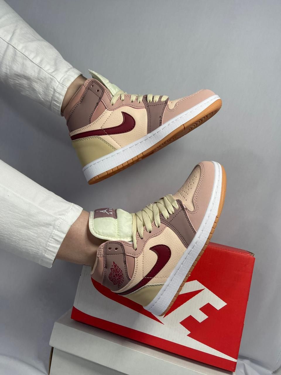 NIKE Air Jordan 1 high Rose