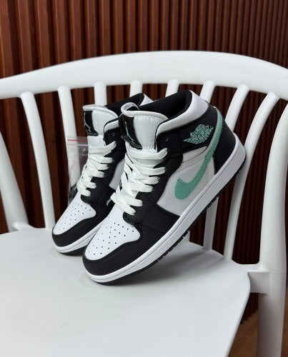 Nike Air Jordan 1 Mid