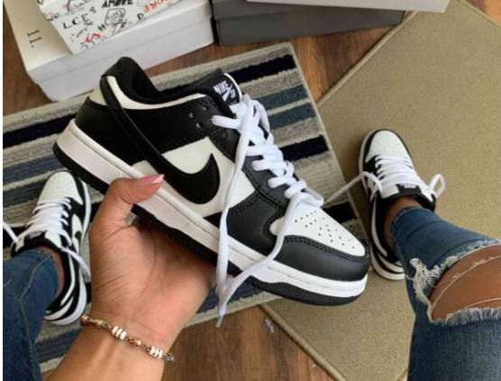 NIKE SB DUNK - MUJER