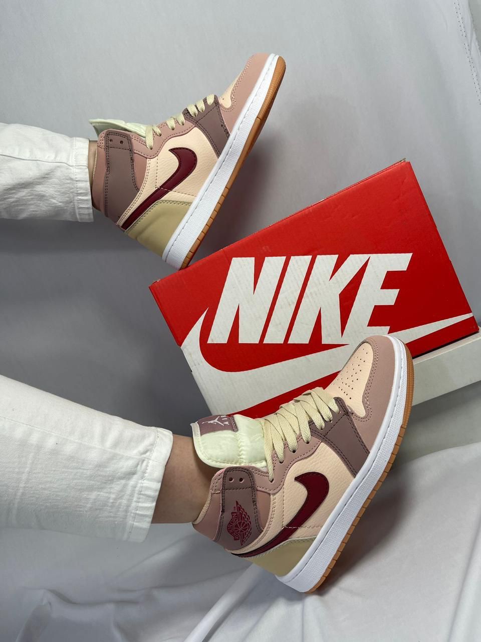 NIKE Air Jordan 1 high Rose