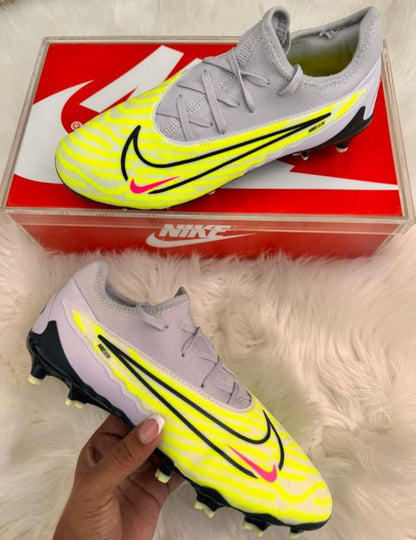 NIKE Guayos Phantom G X