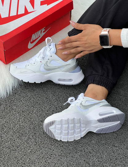 NIKE AIR MAX SC