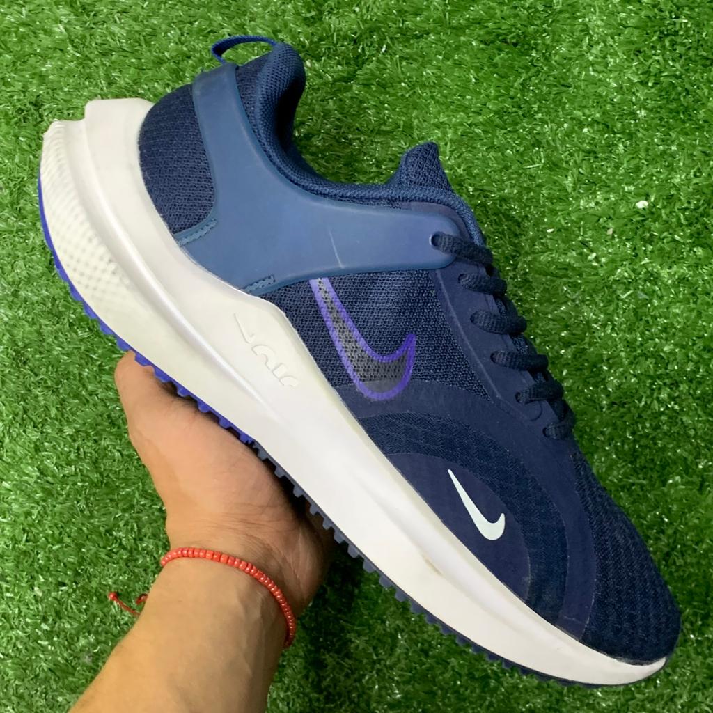 NIKE AIR ZOOM