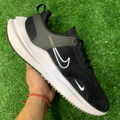 NIKE AIR ZOOM