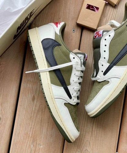 Air Jordan 1 Retro Low OG SP